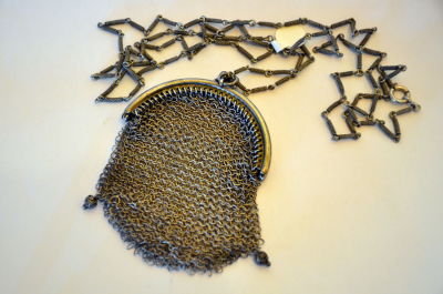 ארנק רשת כסף עתיק עם שרשרת 6X10 ס"מ שרשרת באורך 96 ס"מ משקל כולל 44 גרם