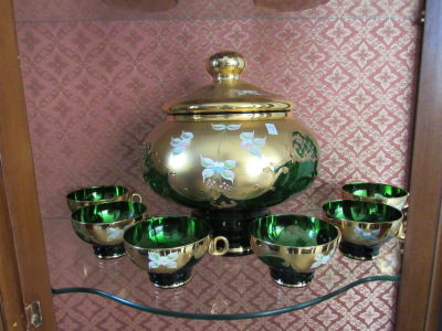 סט לפונץ קריסטל איטלקי עיטורי זהב ופרחים בעבודת בלט עבודת יד -6 ספלים וקערה - 
גובה קערה 25 ס"מ 