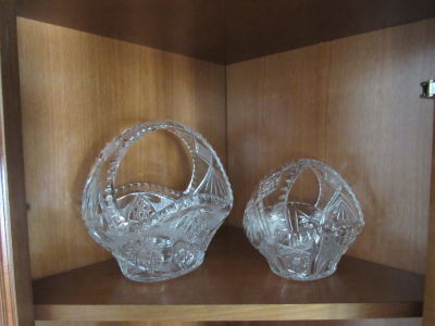 לוט 4 כלי קריסטל איכותי חריטות עבודת יד - גובה : 23 ס"מ - 20 ס"מ - 15 ס"מ - 12 ס"מ (הקטן עם ציפ' 