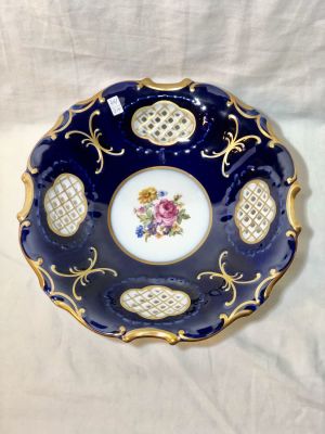 קערת פורצלן PIRKEN-HAMMER צ'כיה -חתומה - עיטורי זהב וקובלט עם פרחים קוטר 25 ס"מ