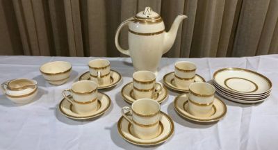 סט פורצלן תה ל6 אנשים BURLEIGH אנגלי חתום וממוספר הכולל קומקום גובה 19 ס''מ כלי לחלב5 ס''מ כלי 