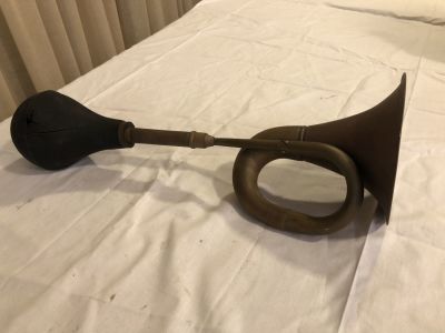 זמבורת כדורגל מתכת עתיקה אורך 44 ס''מ (קרעים בגומי)