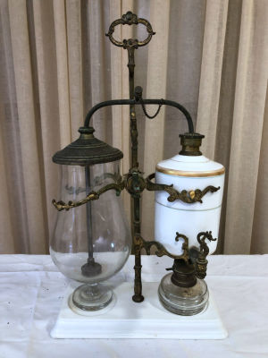 מכונת לעשית קפה מתחילת 1900 עתיקה צרפתי פורצלן, זכוכית וברונזה גובה 48 ס״מ