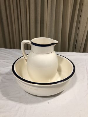 זוג כלי פורצלן LINDAH לרחצה קערה וקנקן אנגלי חתום גדולים ומרשימים קנקן גובה 29 ס''מ וקערה קוטר 