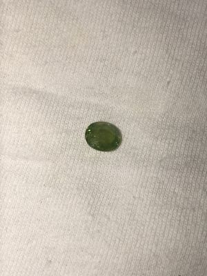 אבן חן גרנט מדגסקר ליטוש אובלי צהוב ירוק משקל 1.66 CT לא משובץ אבן מעוד מעונן ראה בתמונות