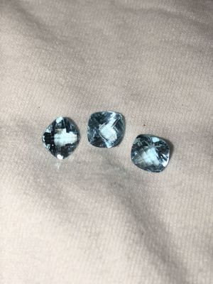 לוט 3 אבני חן טופז כחול ליטוש מרובע משקל 7.7 CT סהכ