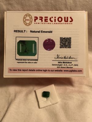 אבן חן אמרלד ירוק טבעי שקוף חלקית מתומן מלבני משקל 2.70 CT עם תעודת PGTL
