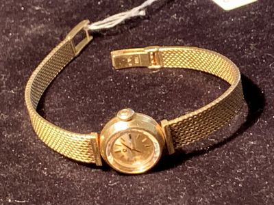 שעון יד לאישה אומגה זהב 18K ארט דקו חתום ממוספר הכל מקורי משקל ללא מנגנון כולל הזכוכית 30.6 גרם 