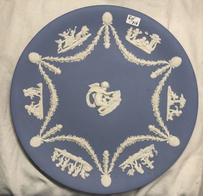 סטפורצלן WEDGWOOD צלחת וקערת הגשה עם עיטורי קרמיקה בפיסול עבודת יד קוטר צלחת 22 ס''מ גובה הקערה 