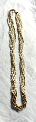מחרוזת 4 שורות פניני אורת וחרוזי זהב עם סוגר זהב אורך 45 ס"מ