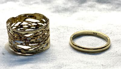 לוט 2 טבעות זהב 14 קרט סה"כ 5,3 גרם -טבעת נישואין מידה 14 - טבעת רחבה מידה 16-17
