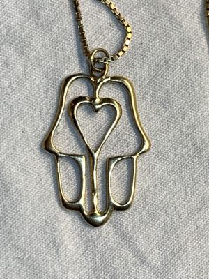 שרשרת ותליון חמסה זהב 14 קרט 4,6 גרם - אורך שרשרת 45 ס"מ - תליון 3 ס"מ