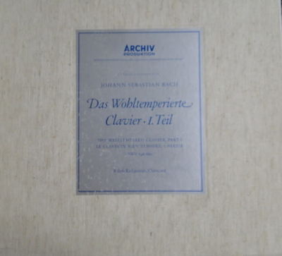 אלבום JOHAN SEBASTIAN BACH עם 2 תקליטים 
DAS WOHLTEMPERIERTE CLAVIER.I.TEIL 
ARCHIV PRODUKTION