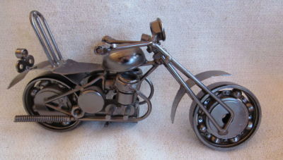 פסל אופנוע מתכת עבודת אמן אורך 19 ס׳׳מ גובה 10 ס׳׳מ