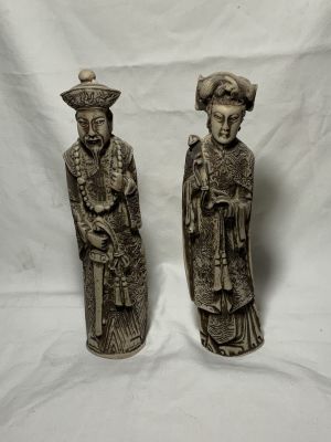 זוג פסלים מלך ומלכה סינים חומר יצוק גובה 20 ס''מ כל אחד