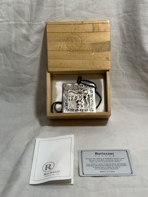 פלאק כסף מרובע הודי ישן ravissant 925 בקופסא מקורית גודל 6X6 ס׳׳מ