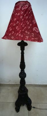 עמוד למנורה עץ גילוף עבודת יד עתיק - עם הכנה לחשמל למנורה 
גובה 167 ס״מ