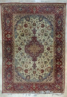 שטיח פרסי עבודת יד במצב טוב מאוד 
מידות 153X215 ס״מ