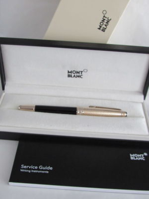 עט MONT BLANC MEISTERSTRUCK מפואר מכסה מצופה זהב בקופסה מקורית וניירות מצב כחדש