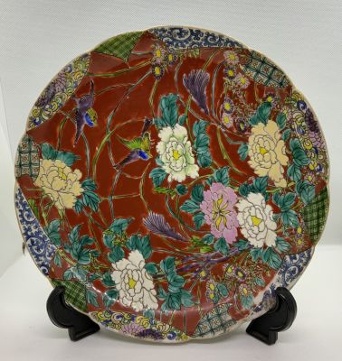 צלחת פורצלן סיני שושלת QING ציור עבודת יד מעוטר ציפורים ופרחים קוטר 25 ס''מ אפשר לראות מאחור את 