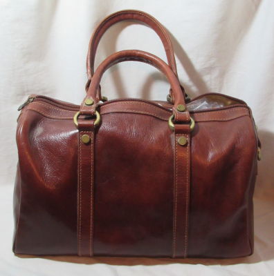 תיק עור וינטג' במצב כחדש איטלקי עם התוויות מהחנות גודל 20X20X32