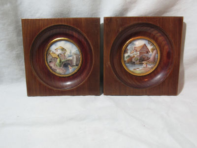 זוג ציורי יד מיניאטורות נוף הכפר גודל כולל מסגרת 12X12 ס׳׳מ כל אחד