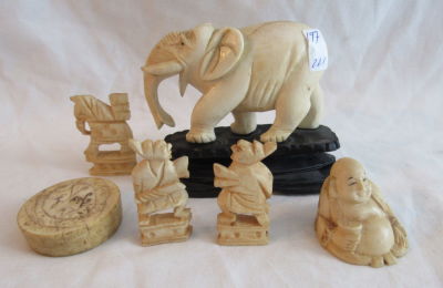 אוסף פסלים סינים עתיקים : פיל גובה 6.5 ס"מ כולל בסיס עץ - פיסלון בודהה 3 ס"מ - שלושה פיסלונים 