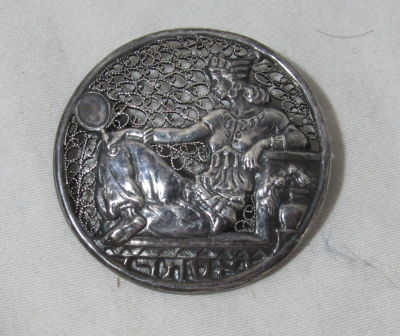 סיכת כסף עבודת פיליגרן דמות אסתר המלכה חתום 925 ירושלם ישראל שנות ה-50