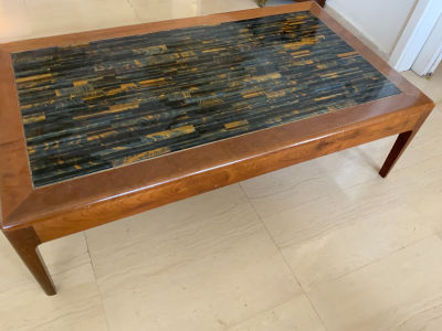 שולחן עץ ושיש מוזאיק איטלקי 137X77X39 ס"מ 
הפריט נמצא בפתח תקווה - הקונה יקבל את הפריט בפתח 