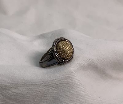 טבעת זהב 18K וכסף חתום עיצוב מיוחד משקל 11 גרם מידה 6.5 US