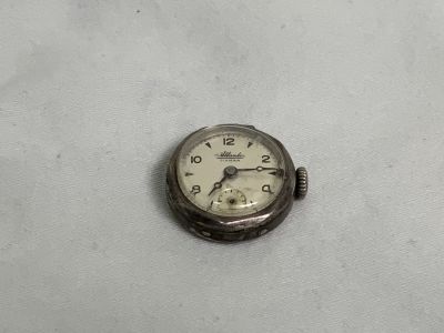 שעון יד קטן ללא רצועה כסף 800 גרמני חתום לא עובד זקוק תיקון קוטר 21 מ''מ משקל 9.4 גרם