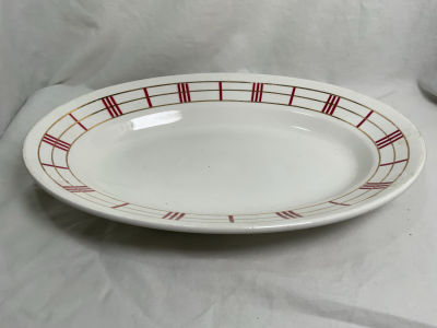 צלחת פורצלן צרפתי חתומה עם עיטורי זהב גודל: 33X23