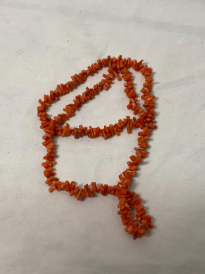 שרשרת קורל טבעי בצבע סלמון אורך השרשרת: 66 ס''מ