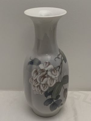 אגרטל פורצלן ROYAL COPENHAGEN חתום ממוספר גובה: 26 ס''מ