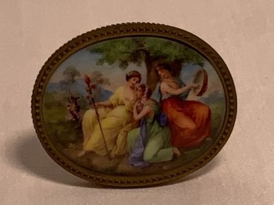 ציור מיניאטורי עתיק עבודת יד ציור על פורצלן עם מסגרת נחושת גודל: 6X4.5 ס''מ