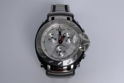 שעון tissot לא עובד דרוש בדיקה קוטר 40 מ"מ