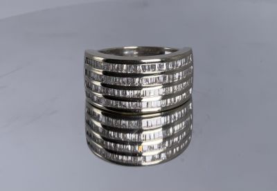 טבעת זהב 14K משובצת 120 יהלומים בליטוש באגט במשקל כולל של 1CT נקי לבן משקל הטבעת 7.2 גרם מידה 7US