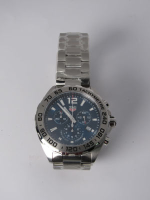 שעון יד לגברים Tag Heuer formula 1 כרונו SAPPHIRE CRYSTAL לוח כחול לא נענד עם הפלסטיק המקורי 