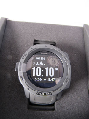 שעון יד חכם garmin instinct solar