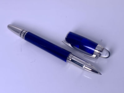 עט רולר MONT BLANC מון בלאן כחול שקוף מיוחד עם קופסה במצב כ חדש -אורך 14 ס"מ