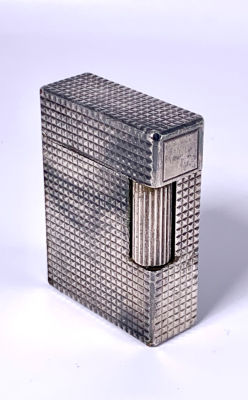 מצית DUPONT PARIS ציפוי כסף - זקוקה לטיפול 3.5X4.5 ס"מ