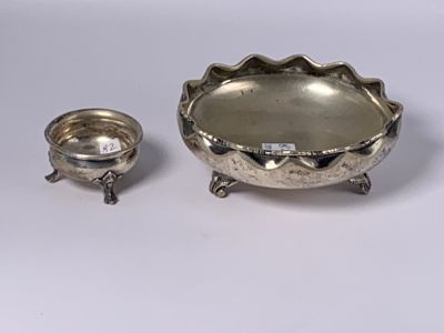 לוט 2 כלי כסף - כלי למלח כסף 13 20 גרם 4,5 ס"מ - קערה כסף 800 71 גרם קוטר 11 ס"מ 
סה"כ 91 גרם 