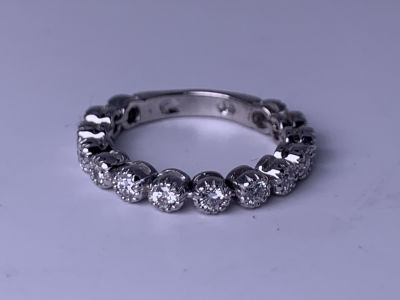 טבעת "מילר" זהב לבן 14 קרט חוליות גמישה 3,7 גרם עבודת יד עם 14 יהלומים של 5 נק' כ"א נקי לבן - 