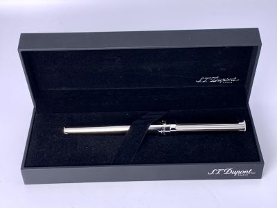 עט רולר S.T. DUPONT ממוספר עם קופסה מצב כחדש 15 ס"מ