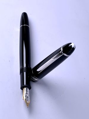 עט נובע MONT BLANC דגם 146 ציפורן B זהב 18 קרט מצב כחדש 14.5 ס"מ