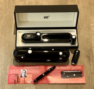 עט מיוחד לאספנים ANDREE PUTMAN MONTBLANC 149 LIMITED EDITION PEN AND CASE 
מצב כחדש