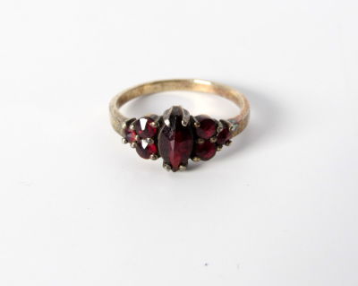 טבעת כסף 900 משובץ גרנטים חתום מידה 7