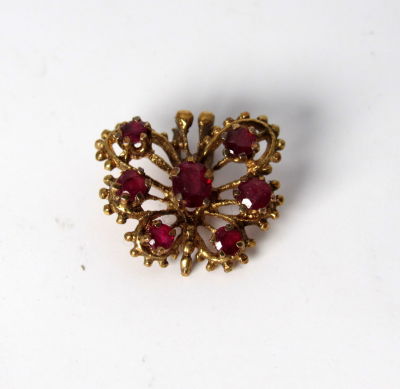 תליון זהב צהוב 14K בצורת פרפר משובץ 7 אבני חן רובי אדום ורוד משקל 1.6 גרם