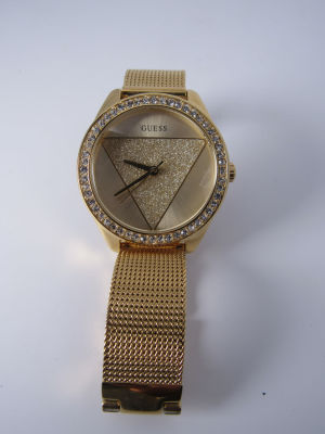 שעון יד GUESS מנגנון קוורץ רצועת מתכת משובץ זירקונים במצב חדש קוטר 35 מ''מ