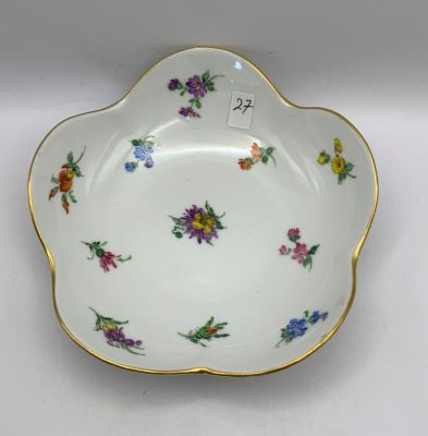 קערת הגשה MEISSEN מייסן, דגם: STREUBLUMGHEN, פרחונית על רקע לבן